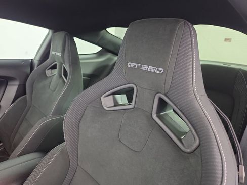 Used 2018 Ford Mustang Shelby GT350 w/ Electronics Package RWD image 9