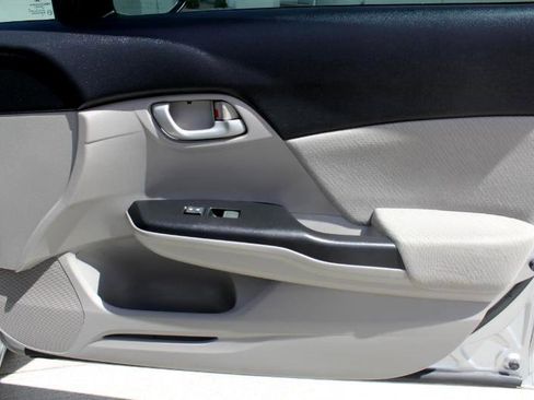 Used 2013 Honda Civic LX image 21