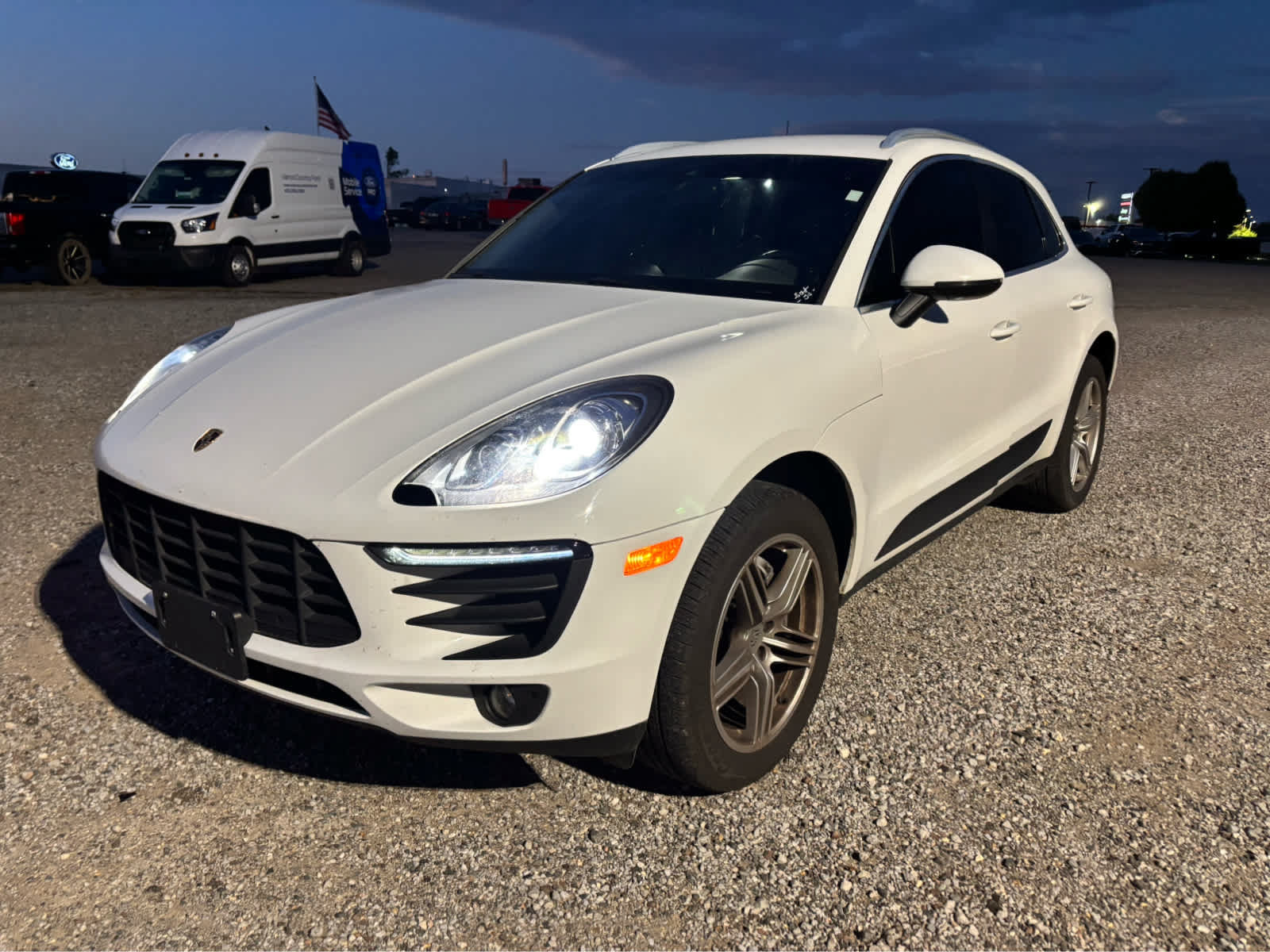 Used 2018 Porsche Macan S AWD/4WD image 3