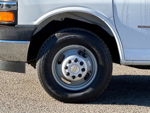 New 2025 Chevrolet Express 3500 w/ Power Convenience Package image 24
