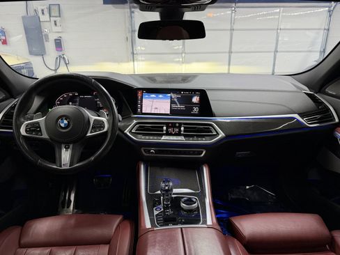 Used 2021 BMW X6 M50i w/ Executive Package image 12