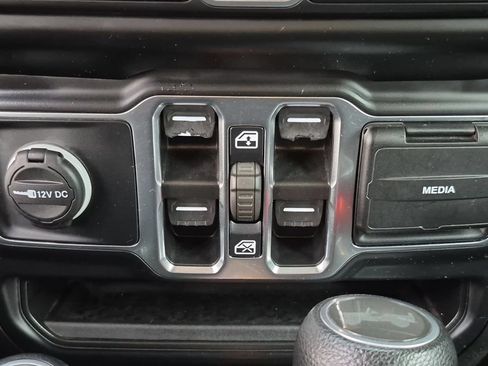 Used 2023 Jeep Wrangler Unlimited AWD/4WD image 22