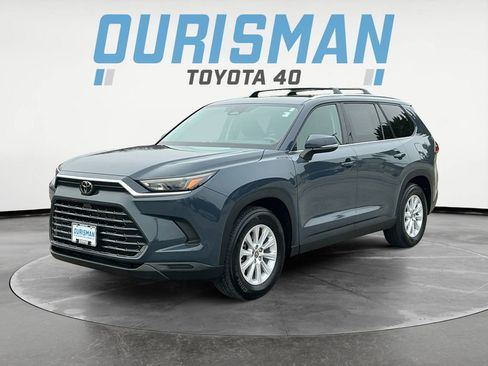 Certified 2024 Toyota Grand Highlander XLE image 3