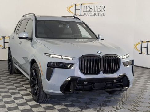 Used 2024 BMW X7 xDrive40i w/ M Sport Package image 2