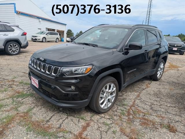 Used 2023 Jeep Compass Latitude AWD/4WD image 1
