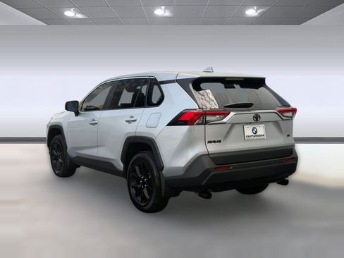 Used 2025 Toyota RAV4 LE FWD image 3