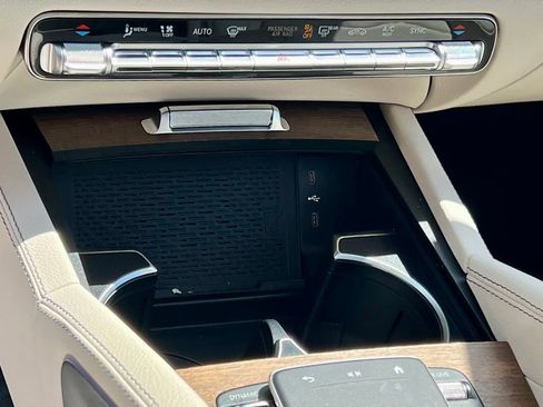 Certified 2024 Mercedes-Benz GLE 450 4MATIC image 43
