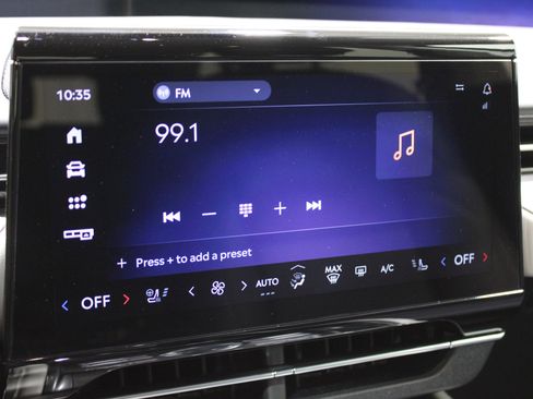 Used 2025 Lincoln Nautilus Premier AWD/4WD image 11