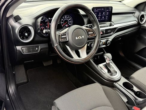 Used 2022 Kia Forte LXS image 13