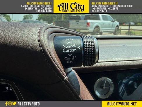 Used 2020 Lexus LS 500 w/ Interior Upgrade Package RWD image 37