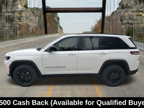 New 2026 Jeep Grand Cherokee Altitude RWD image 5