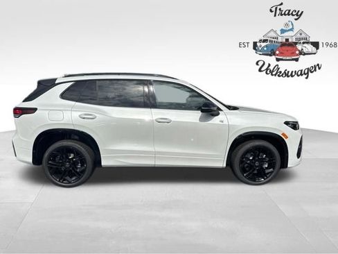 New 2025 Volkswagen Tiguan SE R-Line image 8