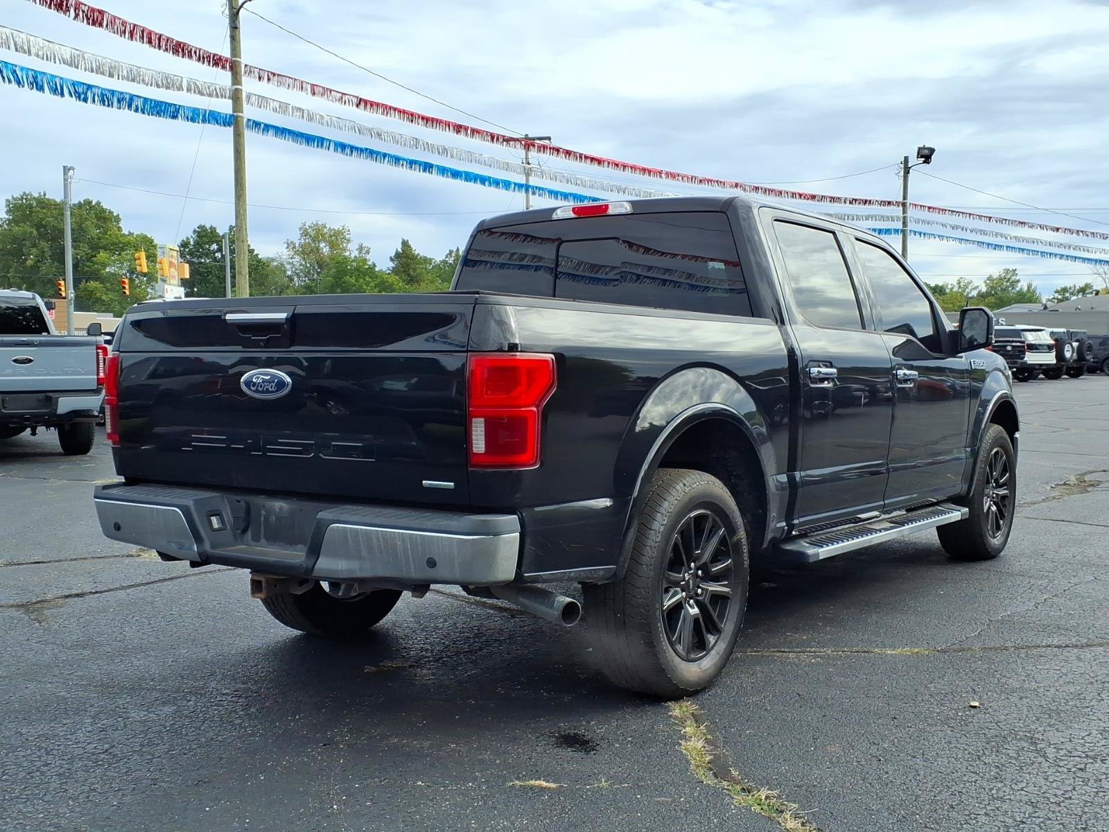 Used 2019 Ford F150 Lariat w/ Equipment Group 502A Luxury AWD/4WD image 16