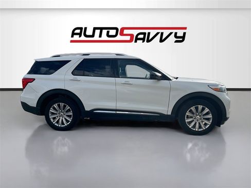 Used 2022 Ford Explorer Limited w/ Equipment Group 301A image 8