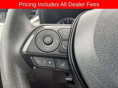 Used 2020 Toyota RAV4 XLE AWD/4WD image 25