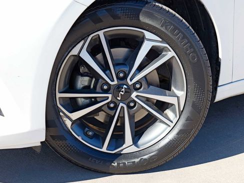 Certified 2024 Kia Forte LXS image 2