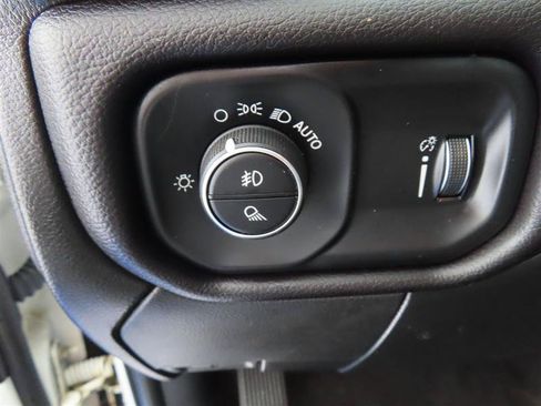 Used 2024 RAM 2500 Big Horn w/ Off Road Package AWD/4WD image 17