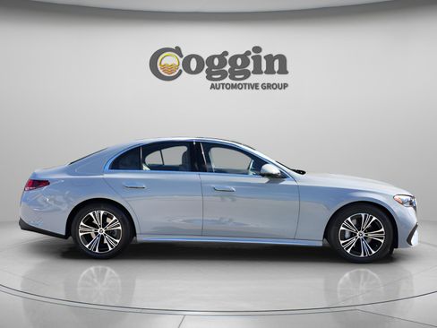 Certified 2026 Mercedes-Benz E 350 4MATIC Sedan image 6