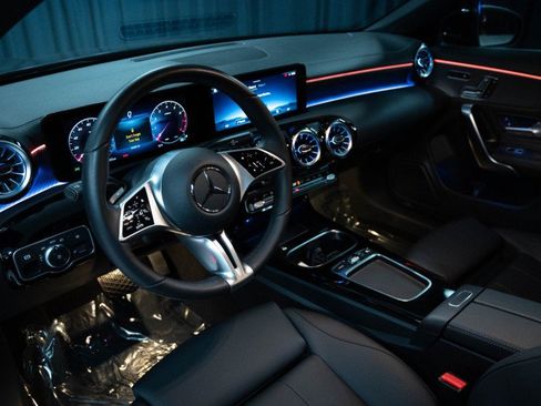 Certified 2026 Mercedes-Benz CLA 250 4MATIC image 15