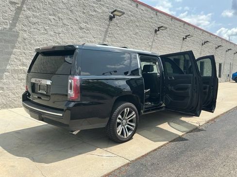 Used 2018 GMC Yukon XL Denali w/ Denali Ultimate Package AWD/4WD image 10
