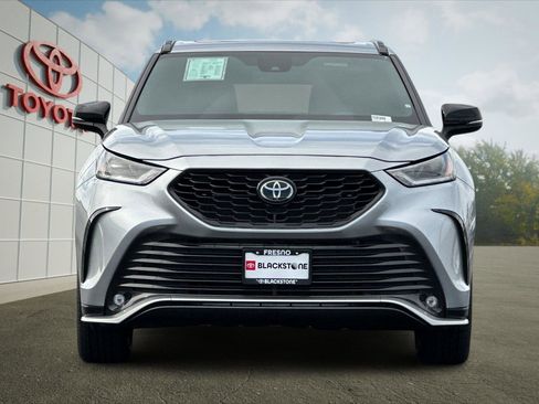 Certified 2025 Toyota Highlander XSE AWD/4WD image 8
