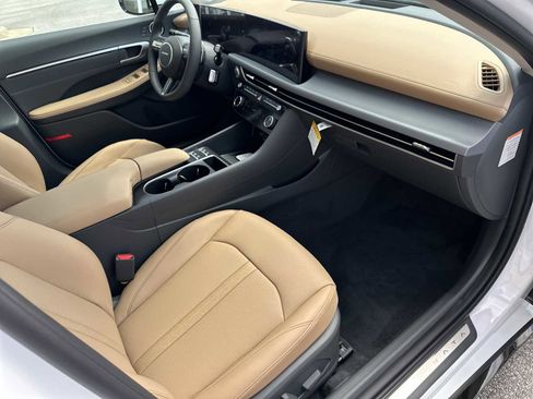 New 2026 Hyundai Sonata Limited image 24