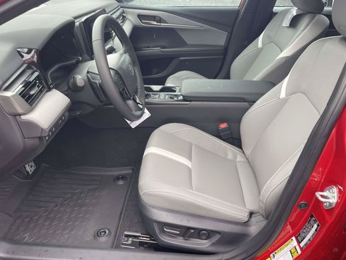 Used 2026 Toyota Camry SE FWD image 12