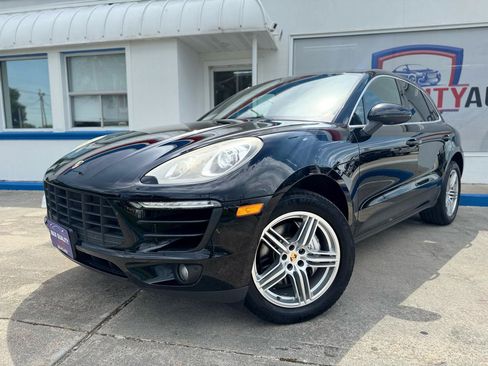 Used 2017 Porsche Macan S AWD/4WD image 3