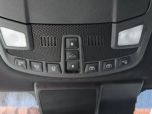 Used 2018 Ford F150 Platinum w/ Equipment Group 701A Luxury image 27