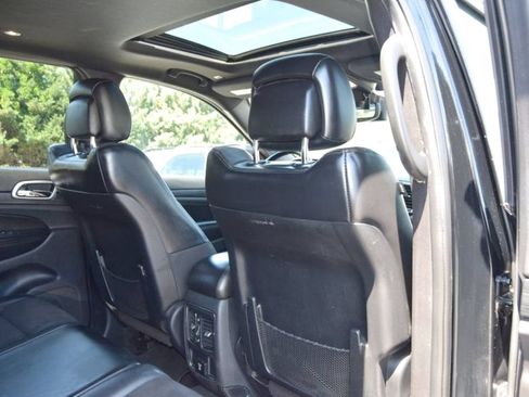 Used 2020 Jeep Grand Cherokee Laredo AWD/4WD image 36