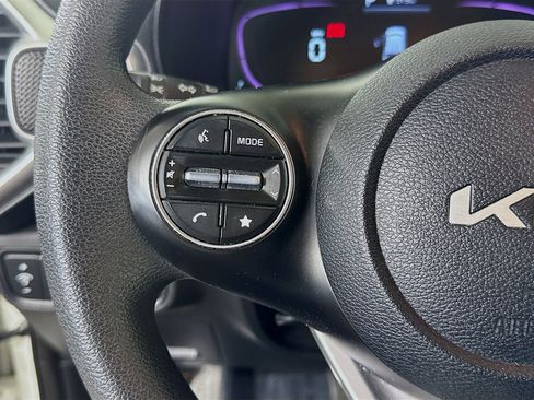 Used 2024 Kia Soul LX w/ Option Group 015 FWD image 14