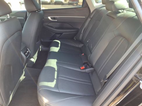 Certified 2025 Hyundai Sonata Limited FWD image 15