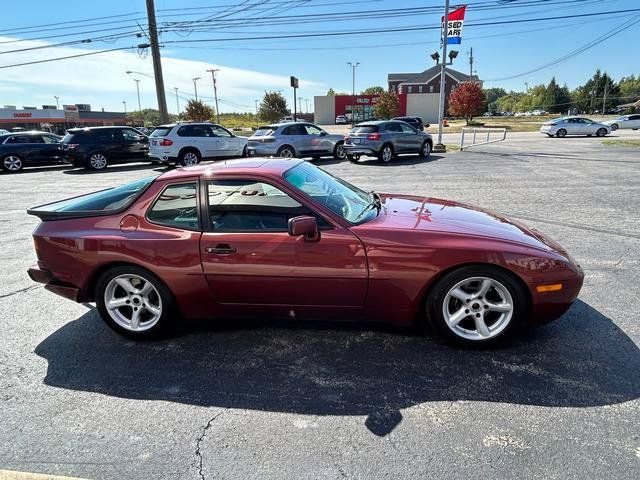 Used 1986 Porsche 944 Turbo RWD image 5