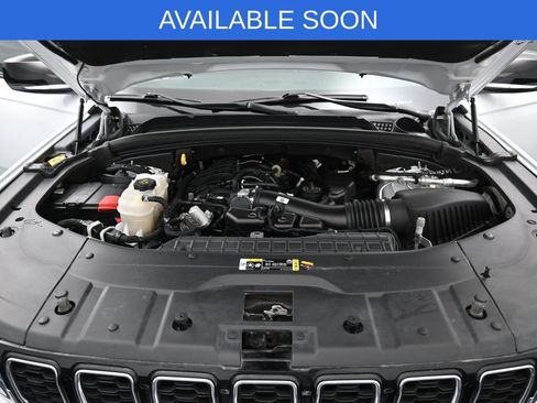 Used 2022 Jeep Grand Cherokee Limited AWD/4WD image 40