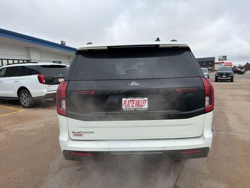 Used 2025 Ford Expedition Platinum w/ Stealth Appearance Package AWD/4WD image 6