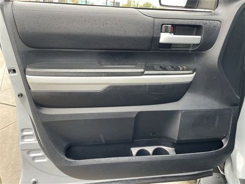 Used 2019 Toyota Tundra SR5 w/ SR5 Convenience Package image 20