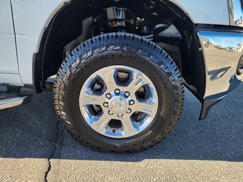 Used 2024 RAM 3500 Big Horn image 12