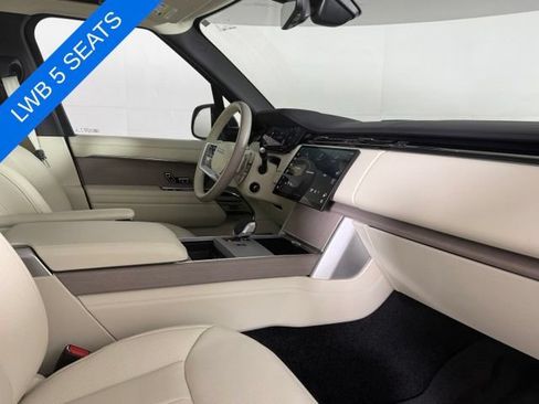 Used 2025 Land Rover Range Rover Long Wheelbase Autobiography AWD/4WD image 33