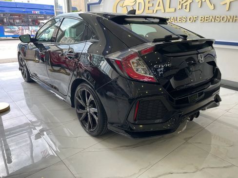Used 2018 Honda Civic Sport Touring image 5