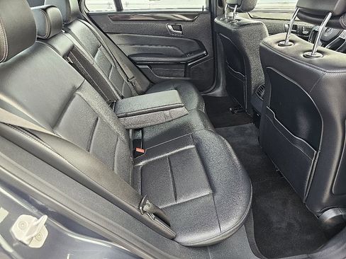Used 2014 Mercedes-Benz E 350 Sedan image 20