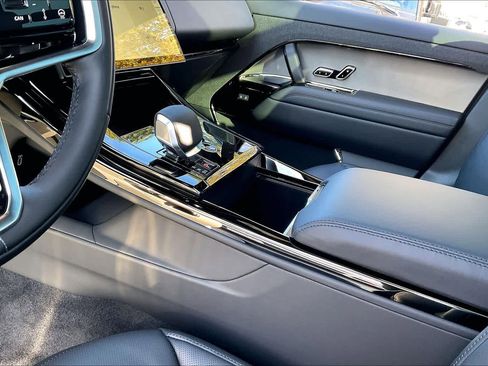 New 2026 Land Rover Range Rover Sport SE image 10