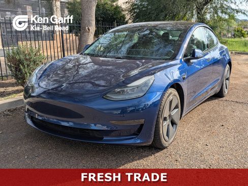 Used 2021 Tesla Model 3 Standard Range Plus image 1