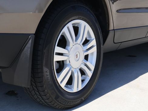 Used 2016 Cadillac SRX Luxury w/ Driver Awareness Package image 12