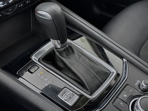 Used 2018 MAZDA CX-5 Touring image 16