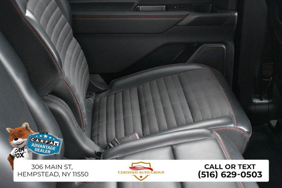 Used 2025 Ford Explorer ST-Line w/ ST-Line Street Pack AWD/4WD image 29