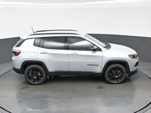 New 2026 Jeep Compass Latitude AWD/4WD image 26
