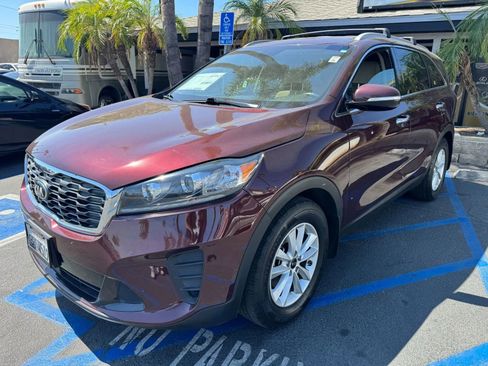 Used 2020 Kia Sorento LX w/ LX I4 Convenience Package FWD image 3