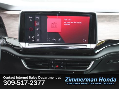 Used 2024 Volkswagen Atlas SEL Premium R-Line image 17