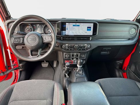 Certified 2024 Jeep Wrangler Rubicon image 16