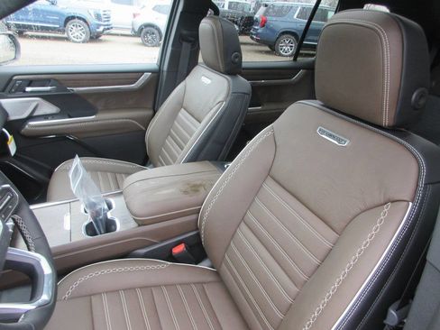 New 2026 GMC Acadia Denali Ultimate AWD/4WD image 12